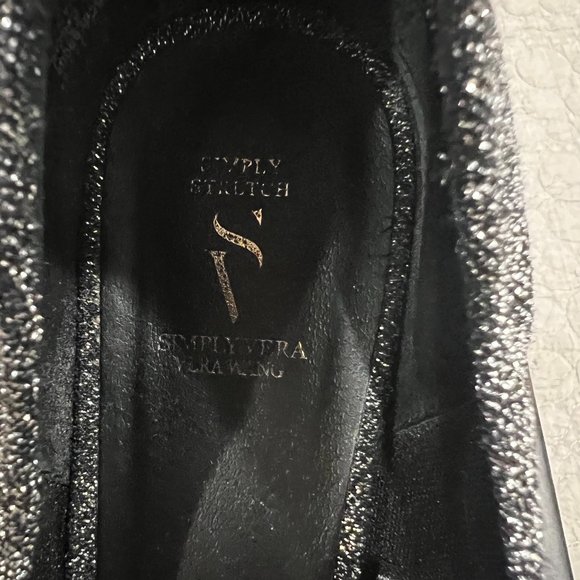 Simply Vera Wang  Black Metallic Pointed Toe Heels Size 6.5 - Picture 4 of 6